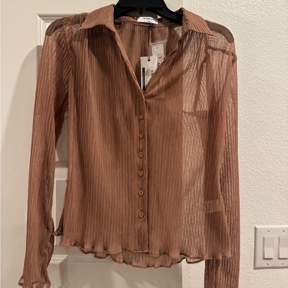 NWT, button down shirt size medium